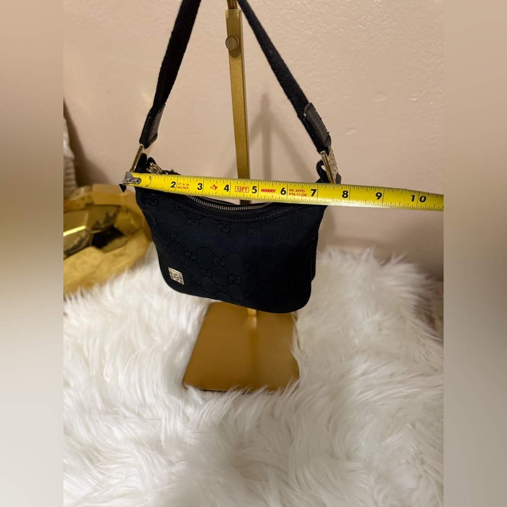 Gucci Black Monogram Shoulder Bag - Picture 9 of 16